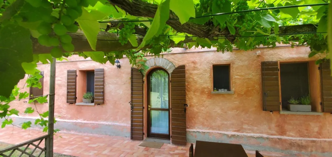 Farm stay Agriturismo La Lenticchia Fratta Terme Italy